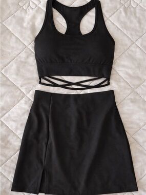 Black Athleisure Set Skirt + Sports Bra S/L Strappy Workout Outfit